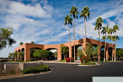 4040 E Camelback Rd, Phoenix, AZ 85018